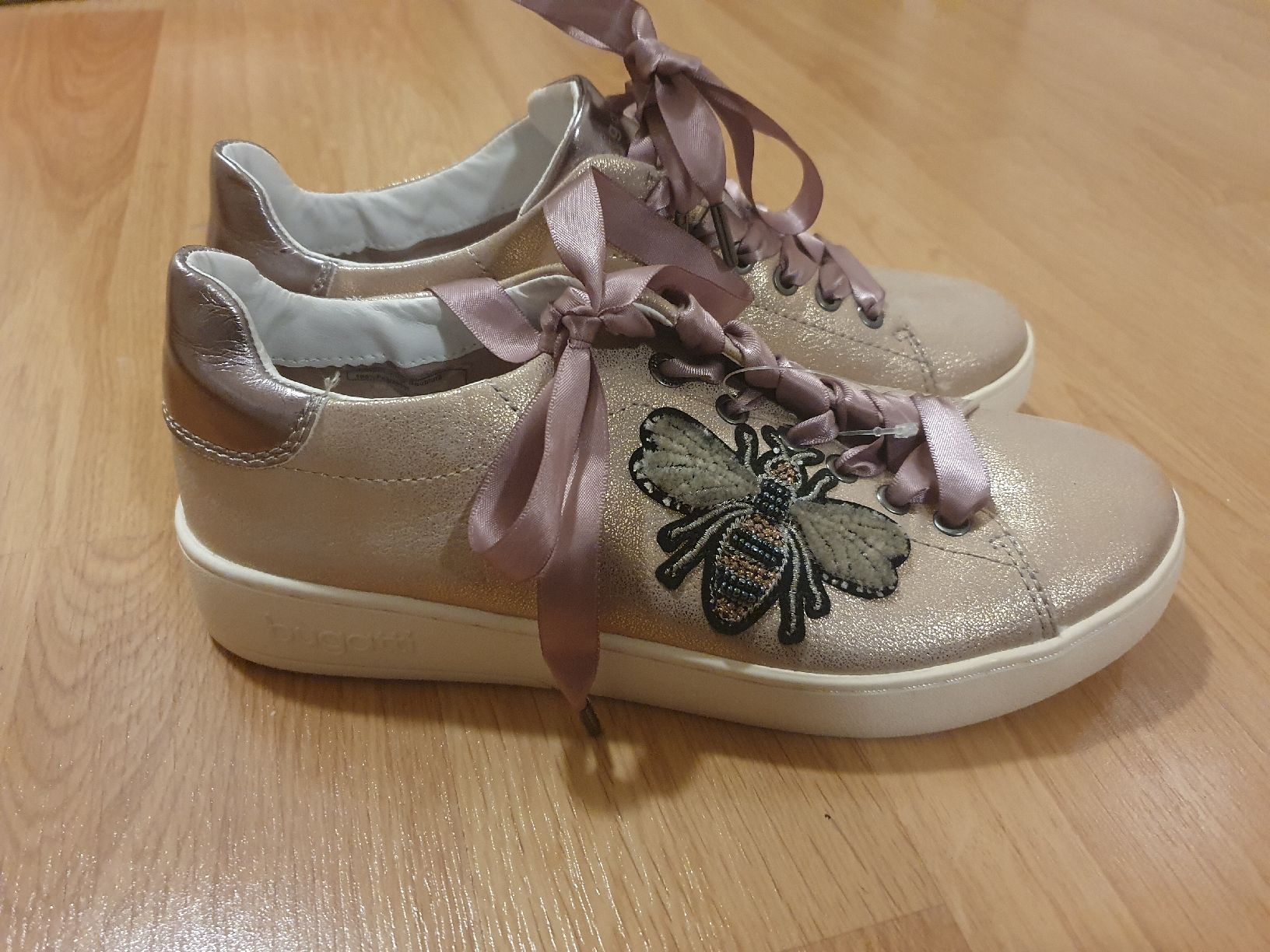 Scarpe da donna: neue Sneaker von Bugatti – Nuovo e nell'imballaggio originale da St. Gallen venduto da 1811123 3