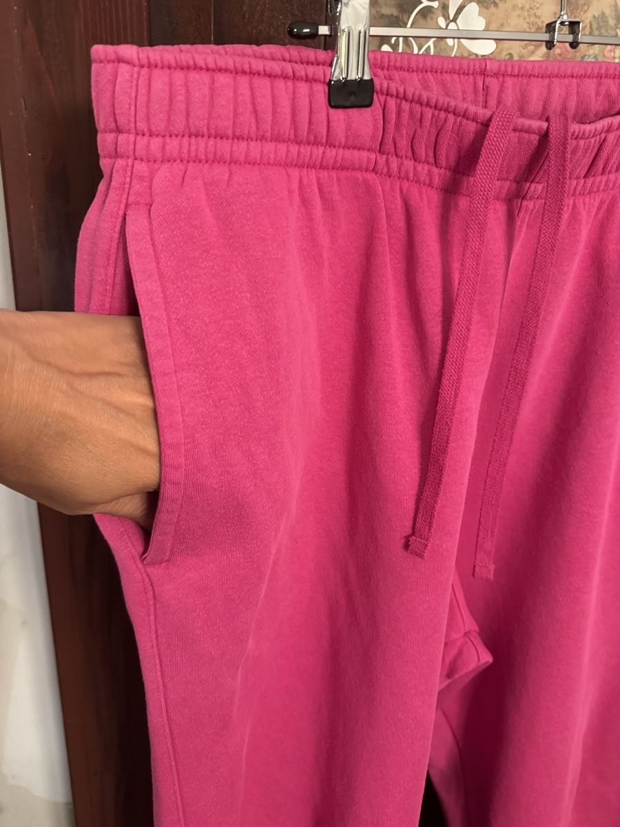 Nike Pantaloni: Nike Hose Trainerhose Sporthose  – Usato da Obfelden venduto da cesarina10 3