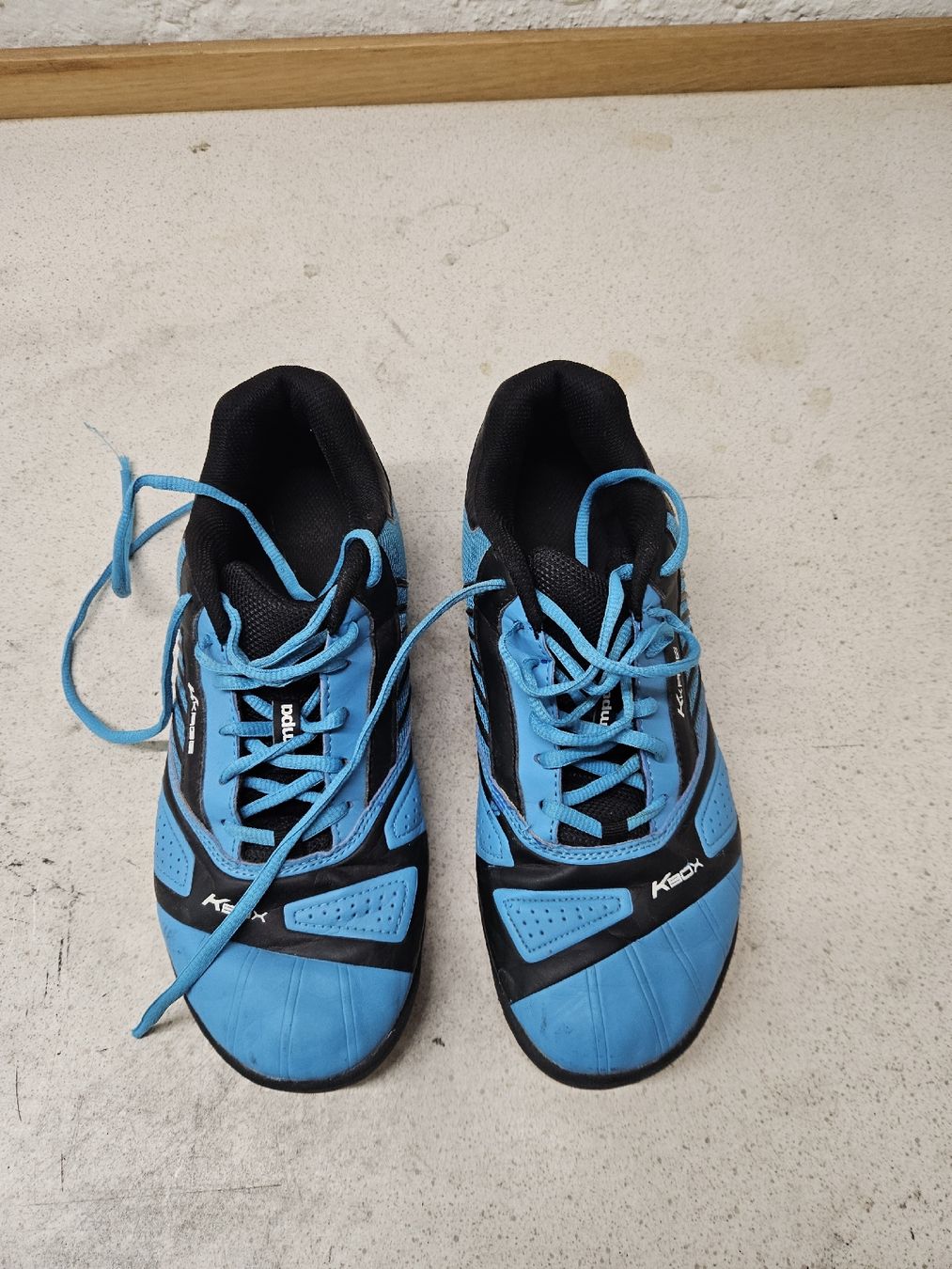 Herrenschuhe: Hallenschuhe – Gebraucht aus Mühlethurnen von Narr 4