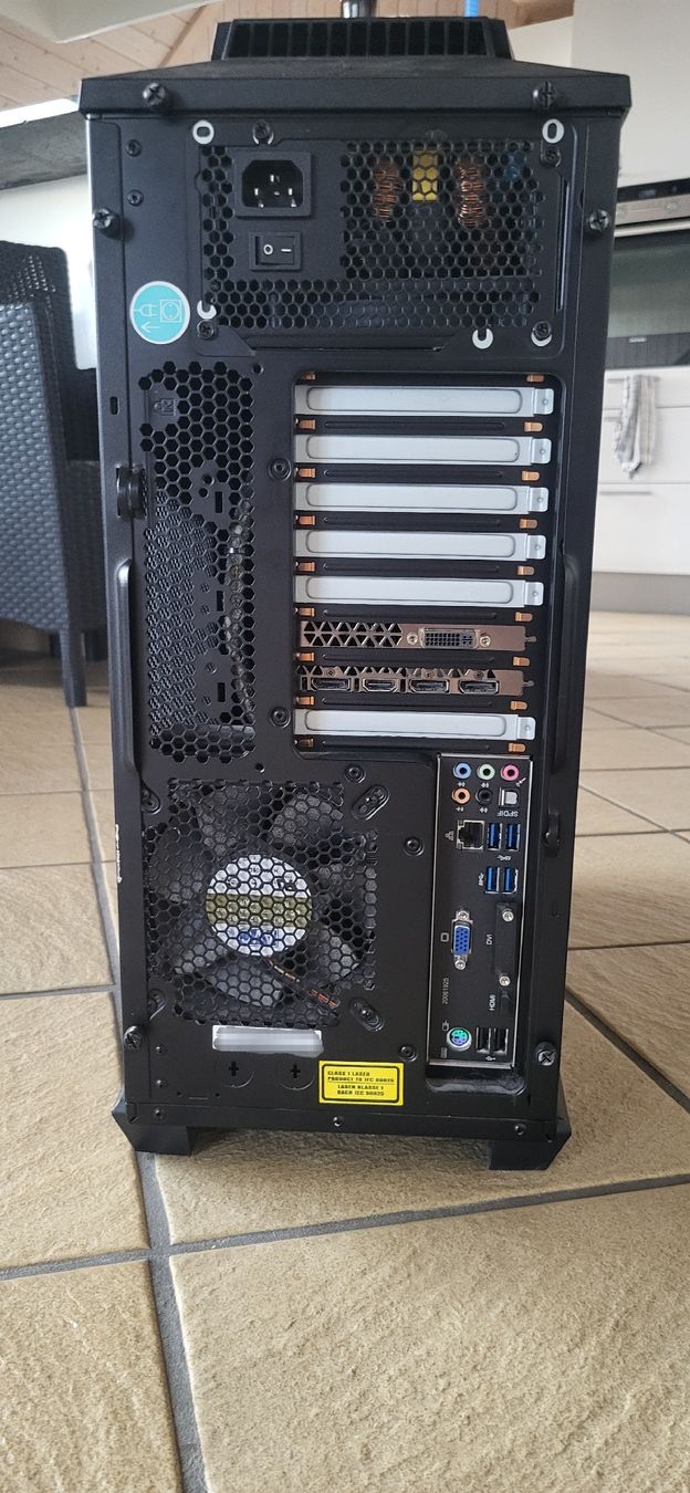 Medion PC: Medion Erazer Gaming-PC – Usato da Widen venduto da Blumencoolio 2
