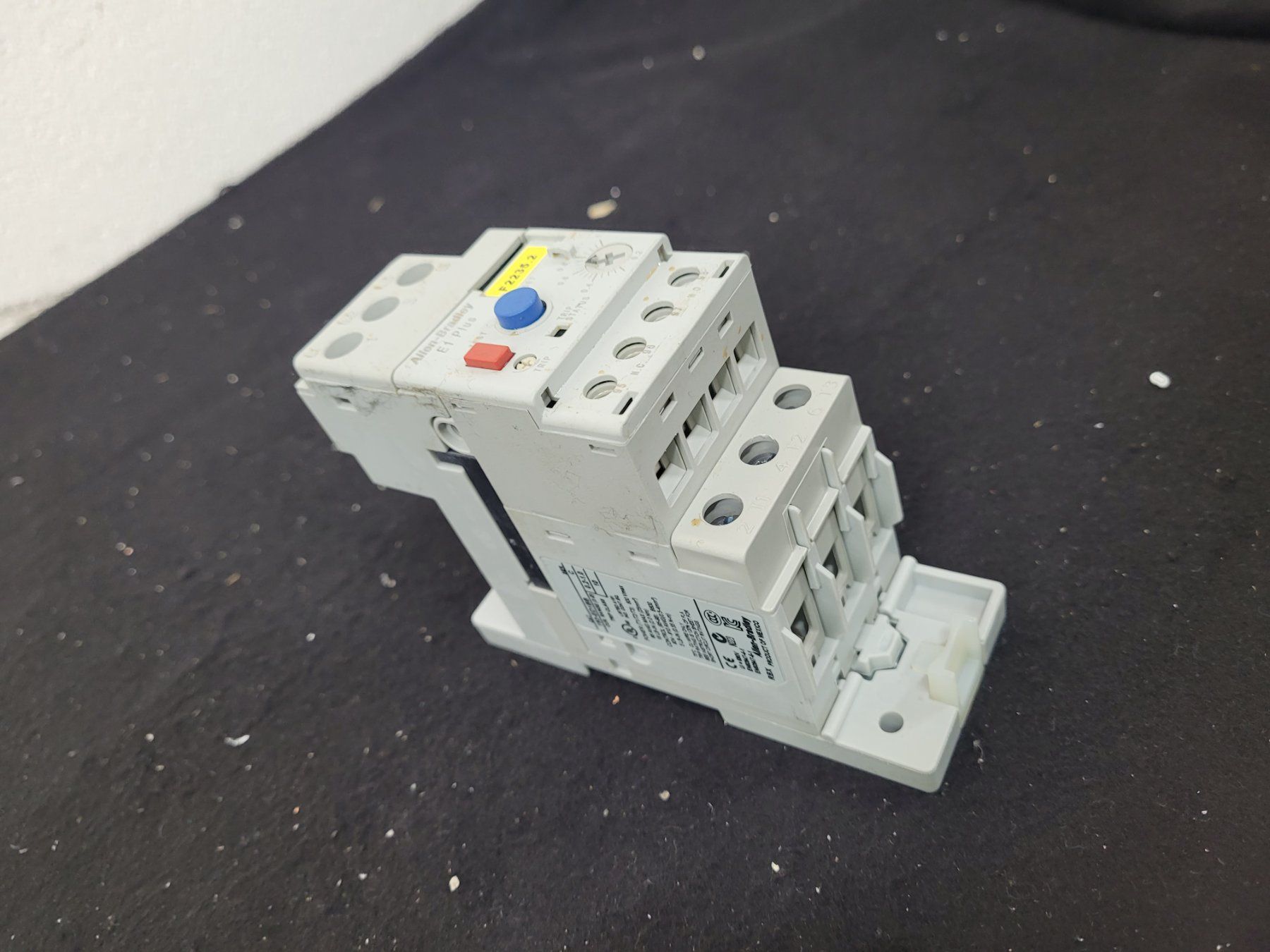 Elektronikbauteile: Allen-Bradley E1 Plus - 193-ED1BB und 193-EPB – Gebraucht aus Vitznau von Night-Fire 6