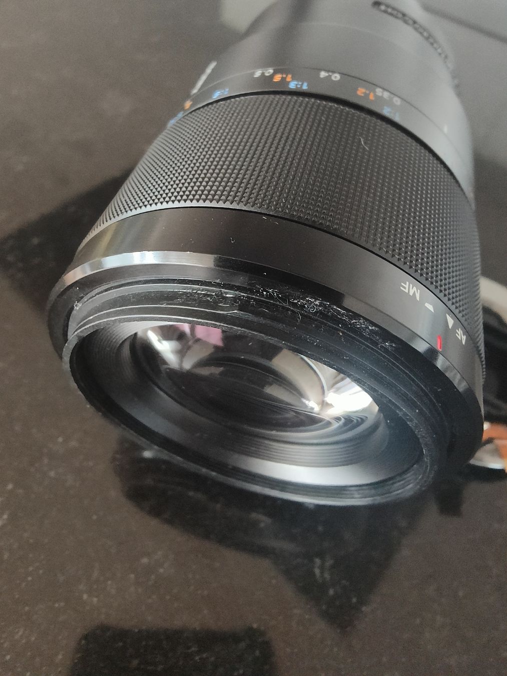 Sony Objektive: Sony e mount makro 90mm defekt – Defekt aus Urtenen-Schönbühl von  1