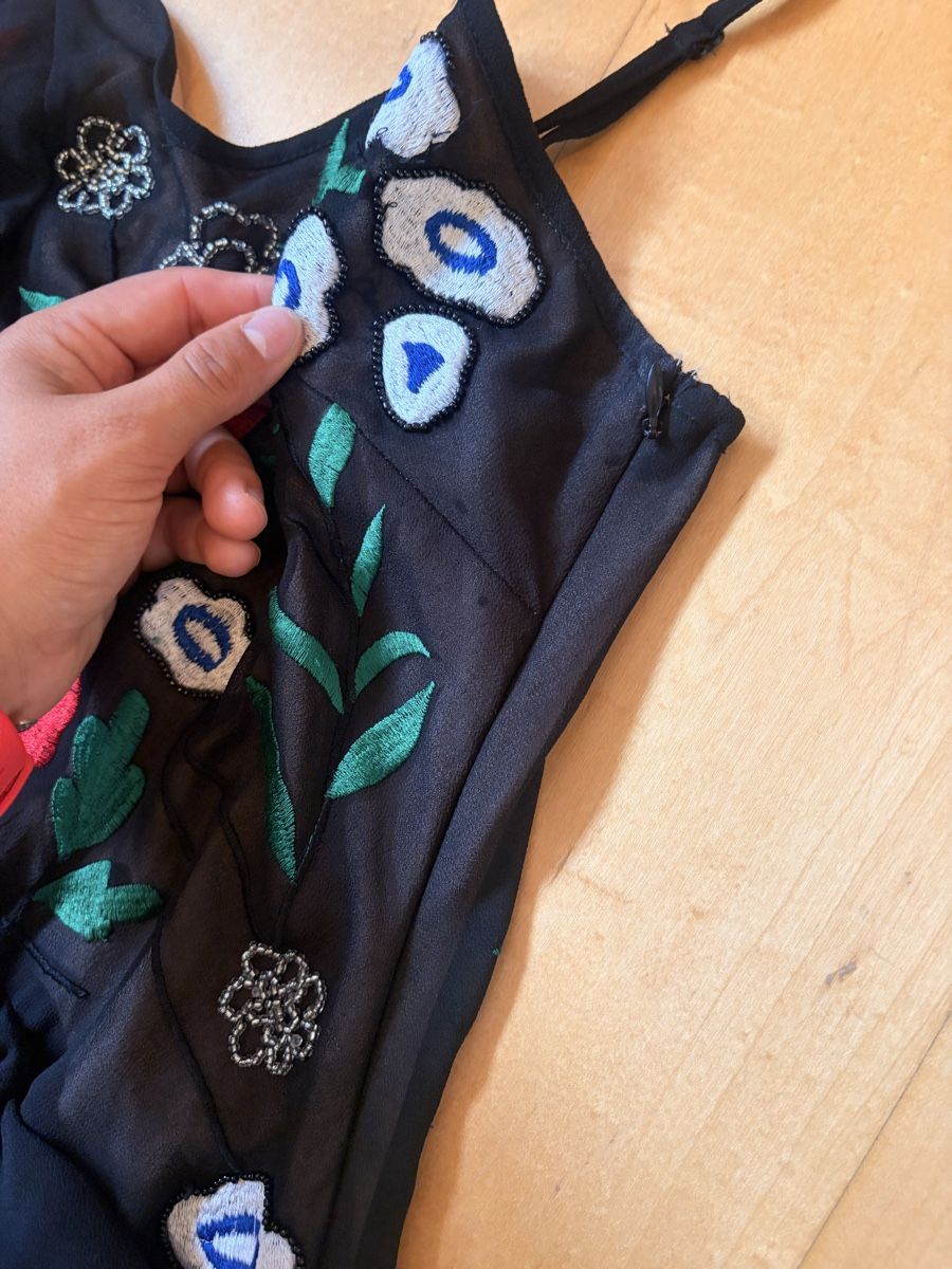 Vestiti: Robe avec broderie et perles – Nuovo (secondo la descrizione) da Lavigny venduto da Lea_9rxv 1