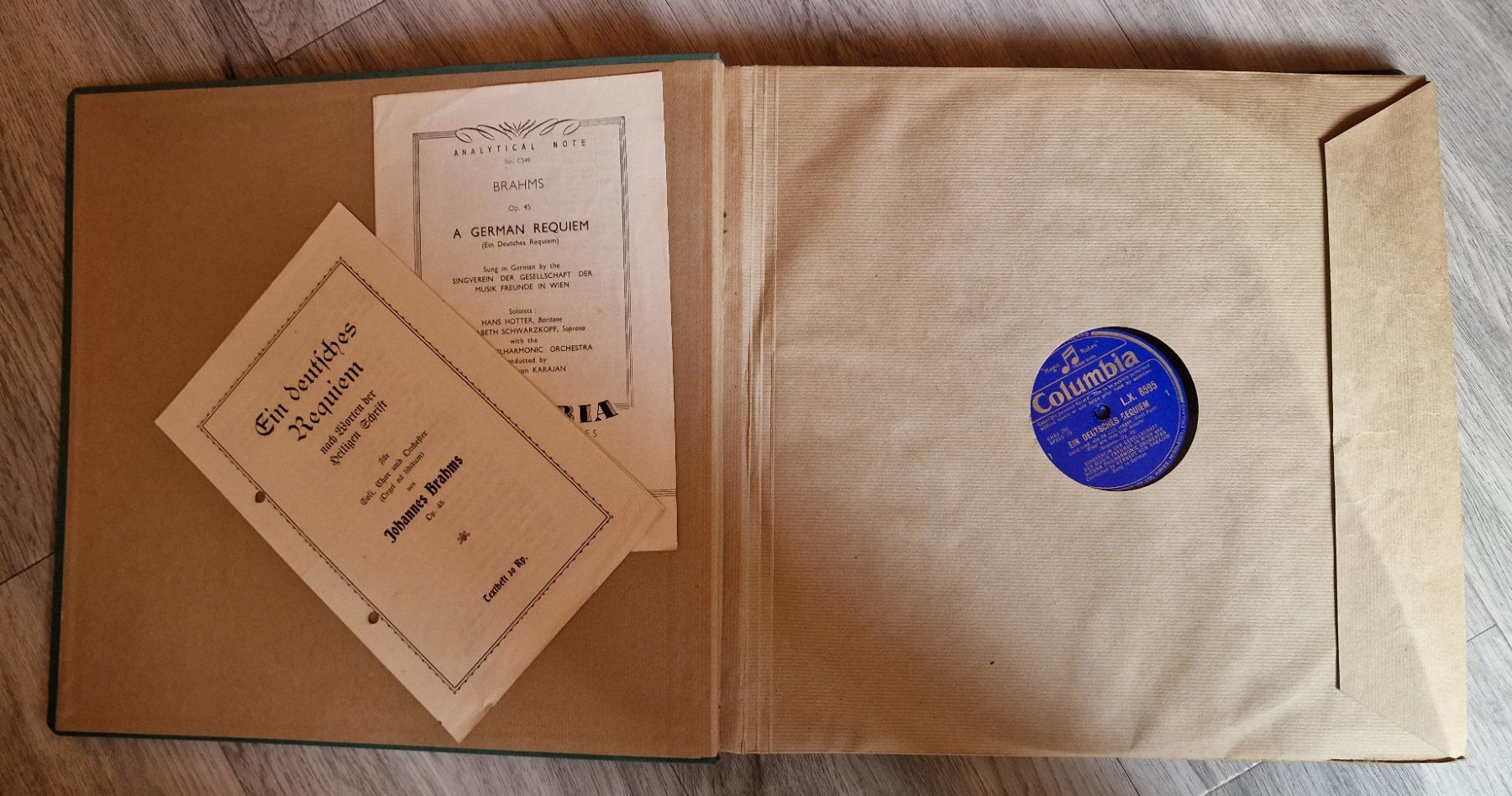 Schallplatten: Brahms: "Ein Deutsches Requiem" - Herbert von Karajan etc. – Gebraucht aus Röthenbach i. E. von Heureka5 2