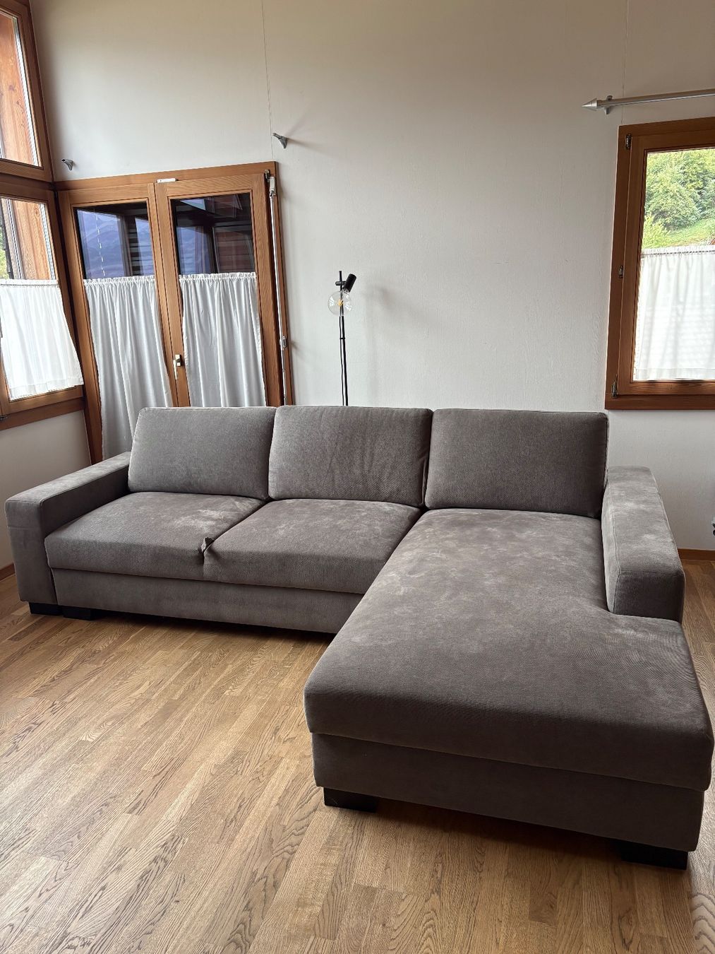 Ikea Divani: Sofa (10 Monate alt) Ausziehbar – Usato da Untervaz venduto da sel_jh2b