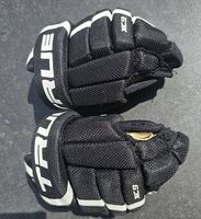 True XC9 Eishockeyhandschuhe
