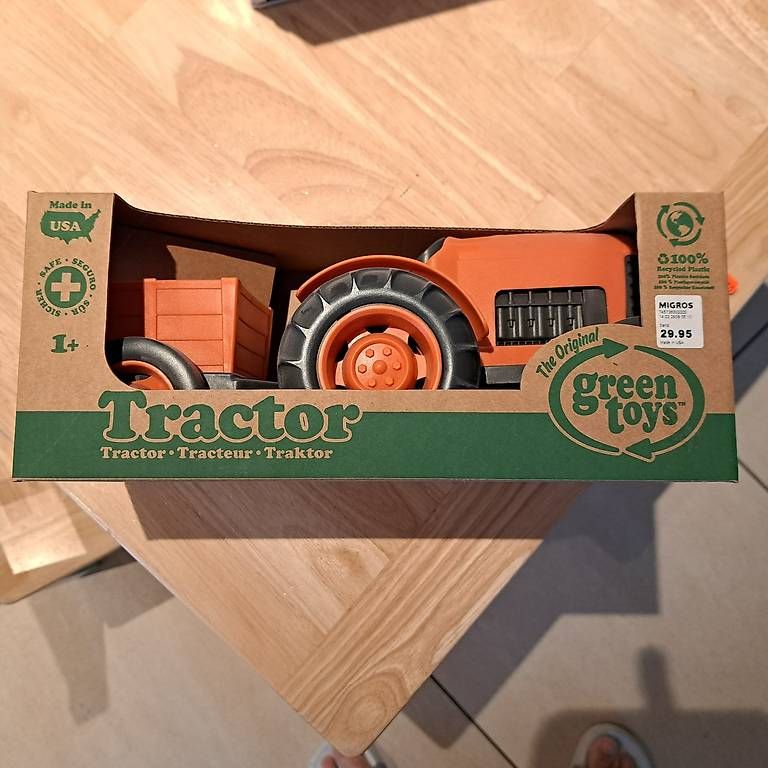 Spielzeuge: Spielzeugtraktor mit Anhänger - Neu – Neu und originalverpackt aus Hägendorf von PRvR