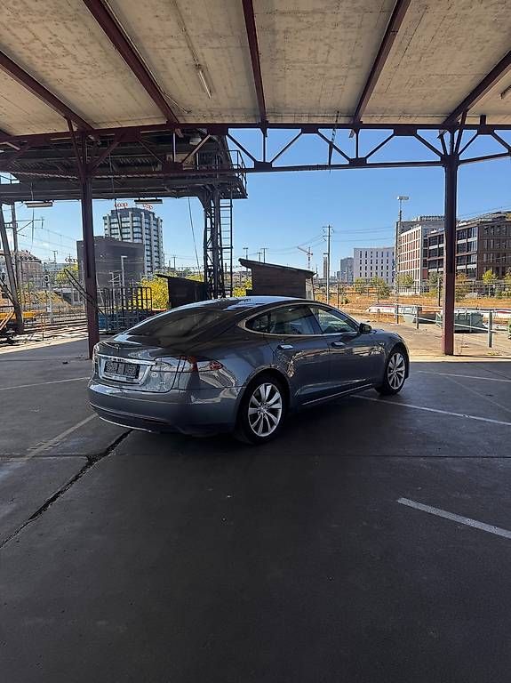 Automobili: Tesla Model S 85  – Usato da Basel venduto da rav_csh6 1