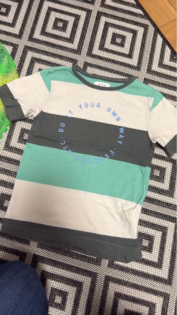 Hemden, T-Shirts & Polos: STC T-Shirt gestreift, Gr. 104/110, Top Zustand! – Gebraucht aus Zürich von Krikri21