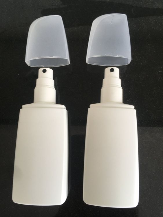 50 Ml Parfüm-Sprühflasche Aus Glas – Vertikale Streifen, Weiß/gold