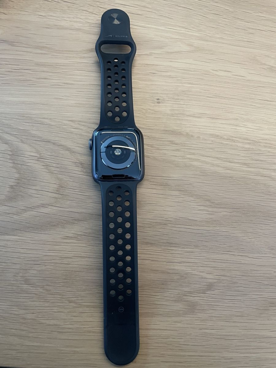 Apple Smartwatch: Apple Watch SE 44mm – Gebraucht aus Lausen von Volvo242Turbo 2
