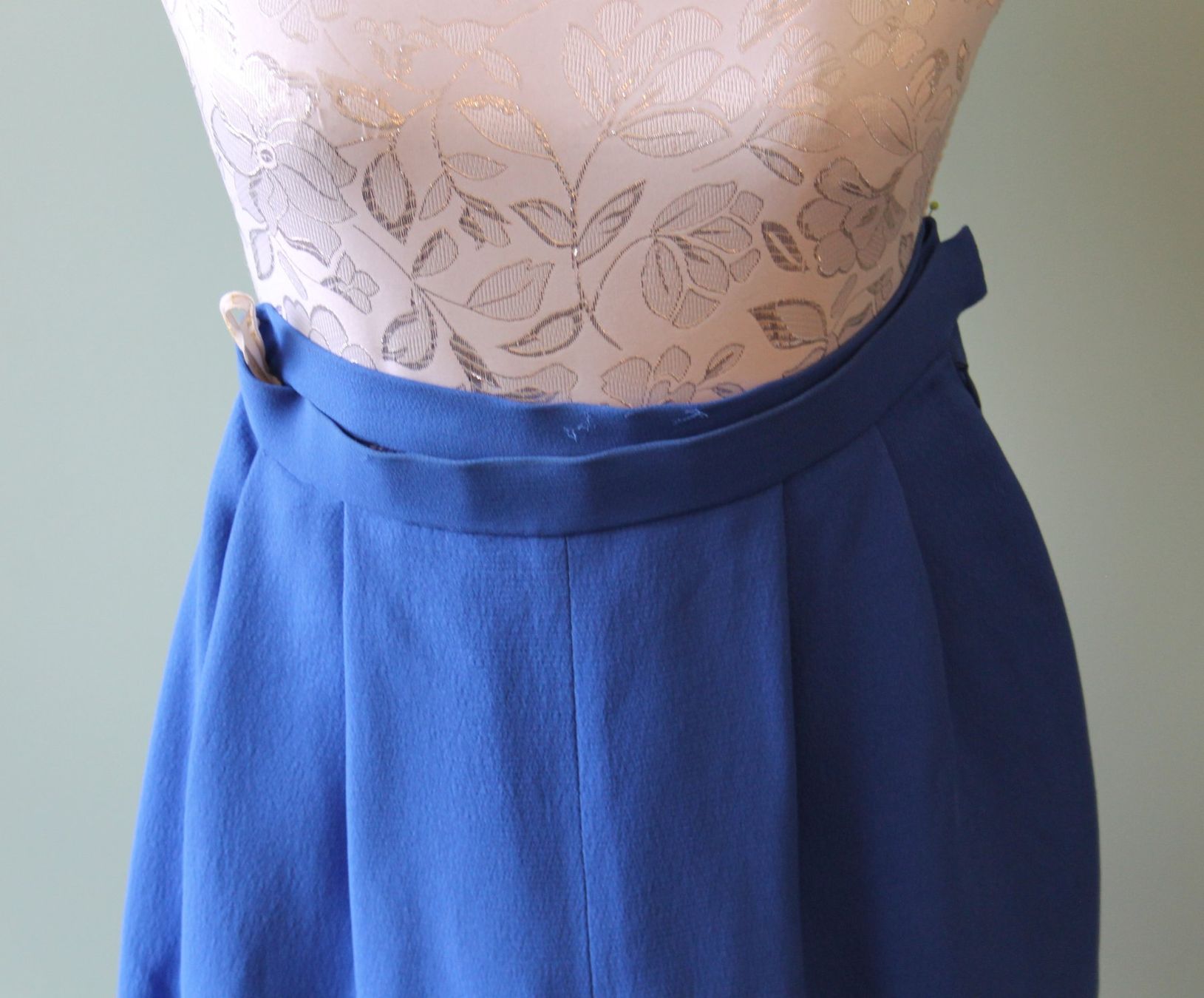 Chemisiers: Bluse mit Hose (CW) – D'occasion à Schaan par antikes_und_kurioses 2