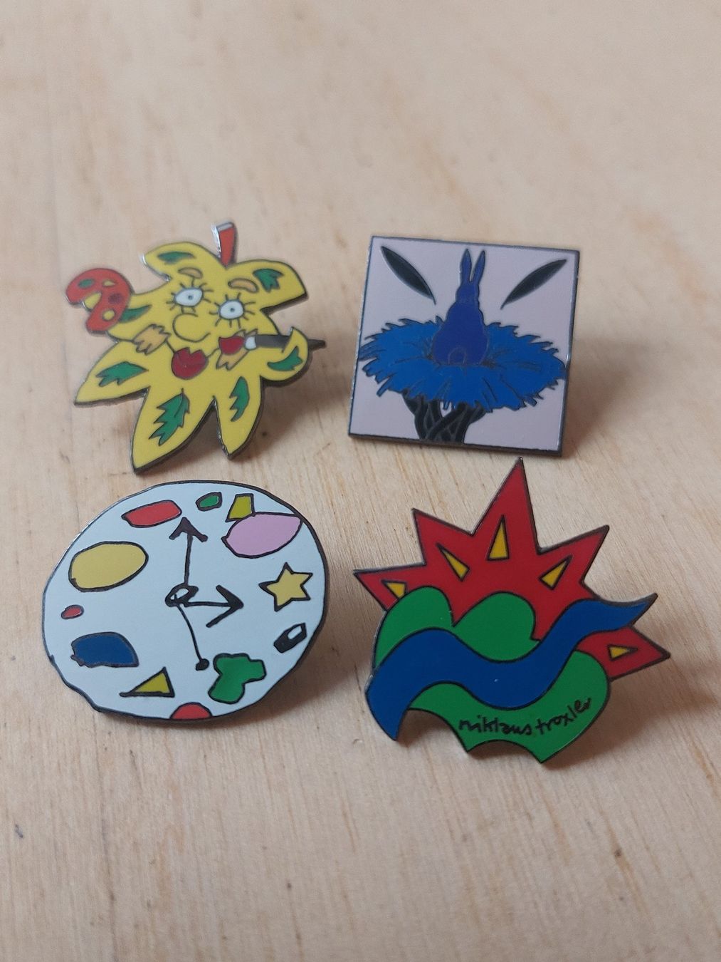 Placchette & Badge: 4 KÜNSTLER  -   PIN – Usato da Gipf - Oberfrick venduto da Esnoopy