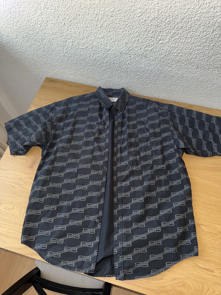 Balenciaga Camicie: Balenciaga Hemd – Usato da Zürich venduto da noahmicha