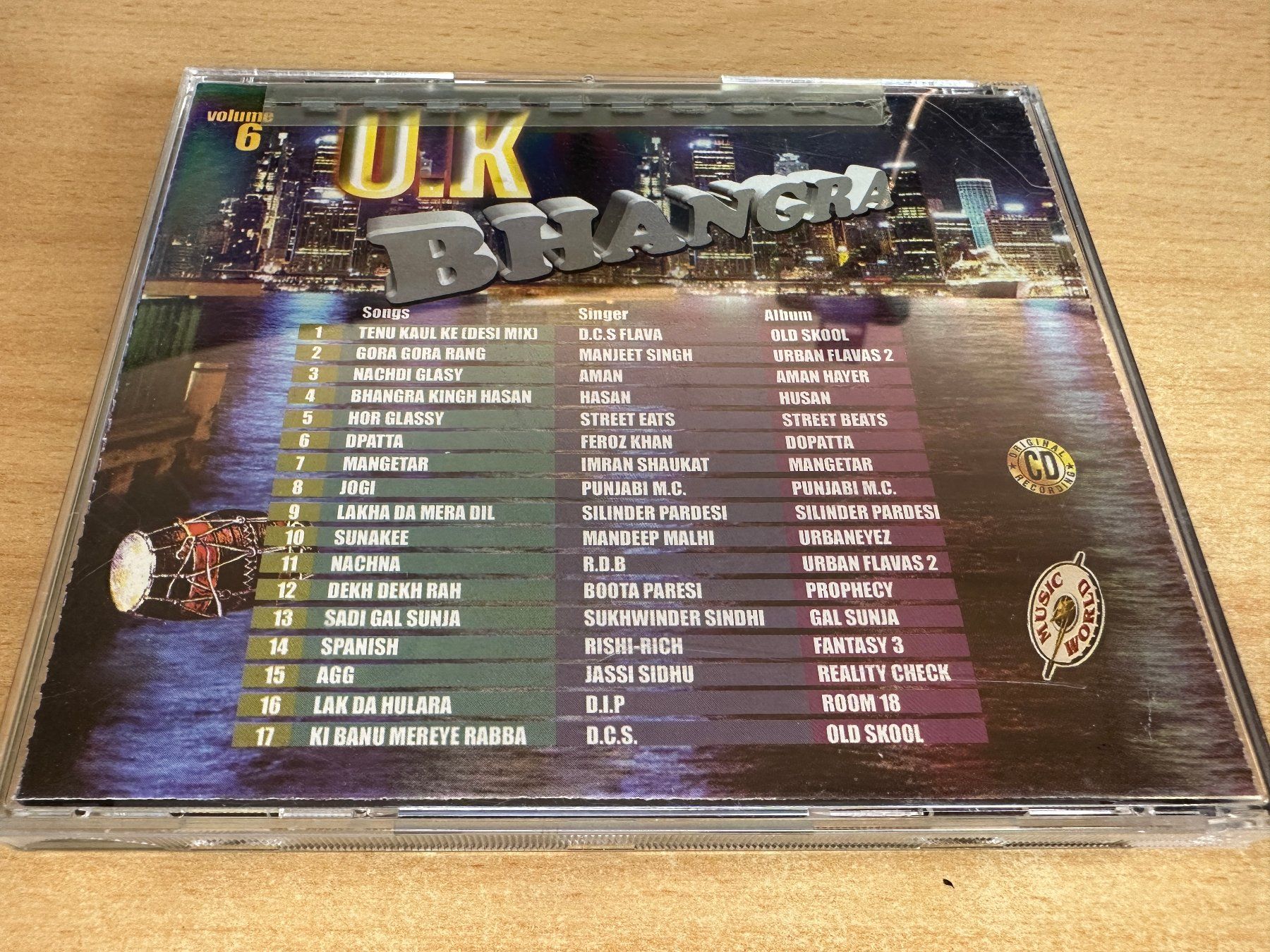 CD: P4 UK Bhangra Volume 6 – Usato da Rikon im Tösstal venduto da Alpenmutz 1