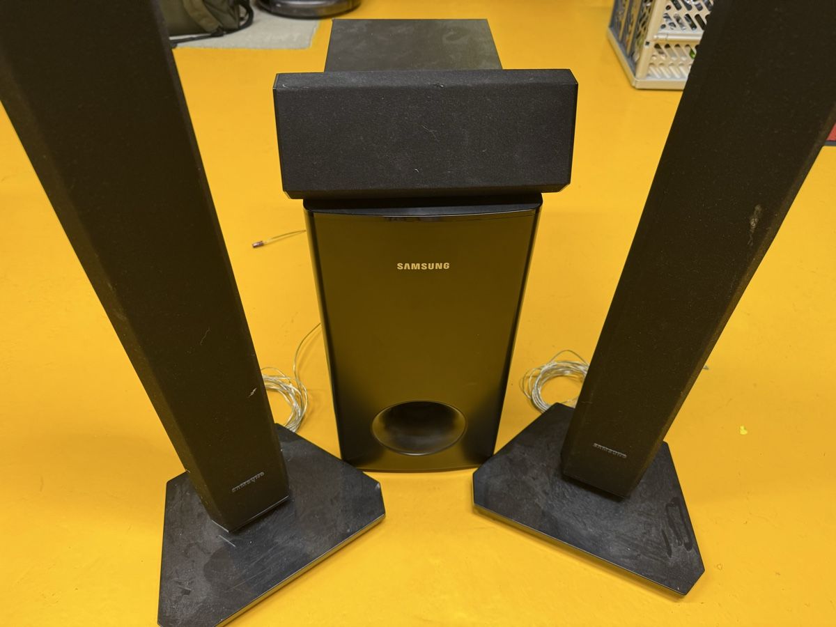 Samsung Lautsprecher: SAMSUNG Lautsprecher System 3.1 – Gebraucht aus Uster von ram_ftf8