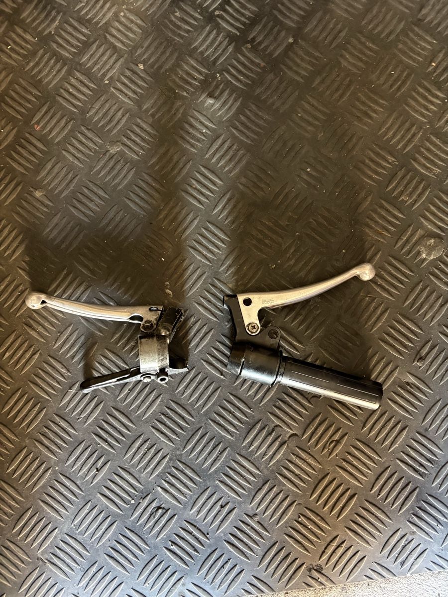 Magura Mofas: Magura Griffset – Gebraucht aus Wattwil von Emil.