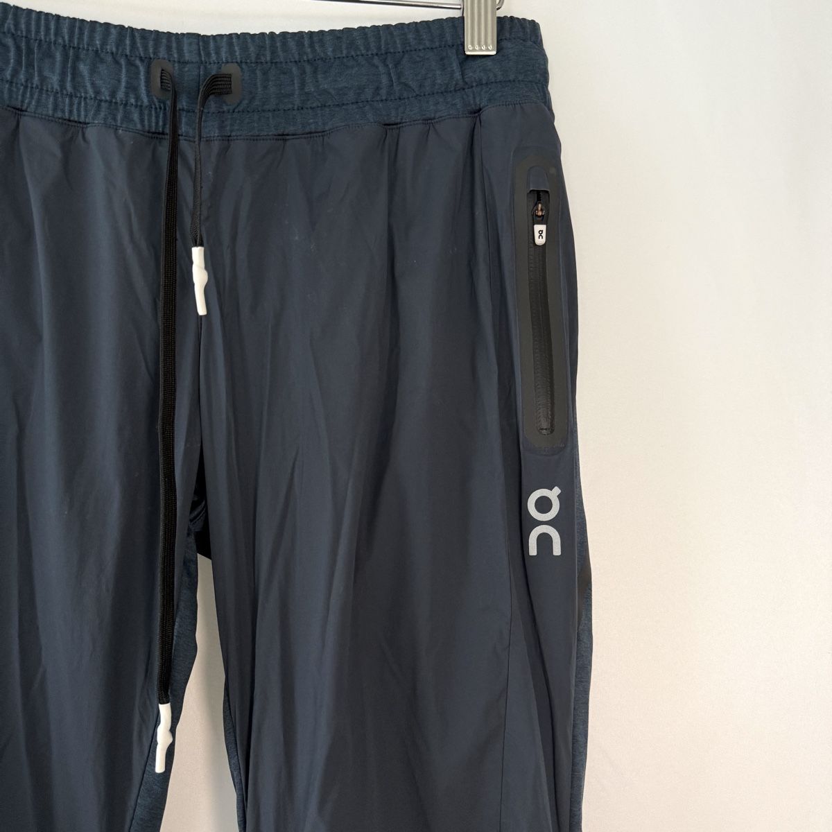 Pantaloni: ON Running Men's Pants – Nuovo (secondo la descrizione) da Freienbach venduto da Avviivva_Shop 1