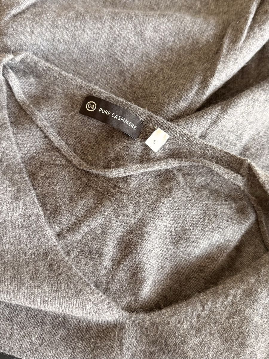 Pullover & Sweatshirts: Damen Pullover Grau C&A Pure Cashmere 100% Kaschmir s – Gebraucht aus Staad SG von Chirrari 2