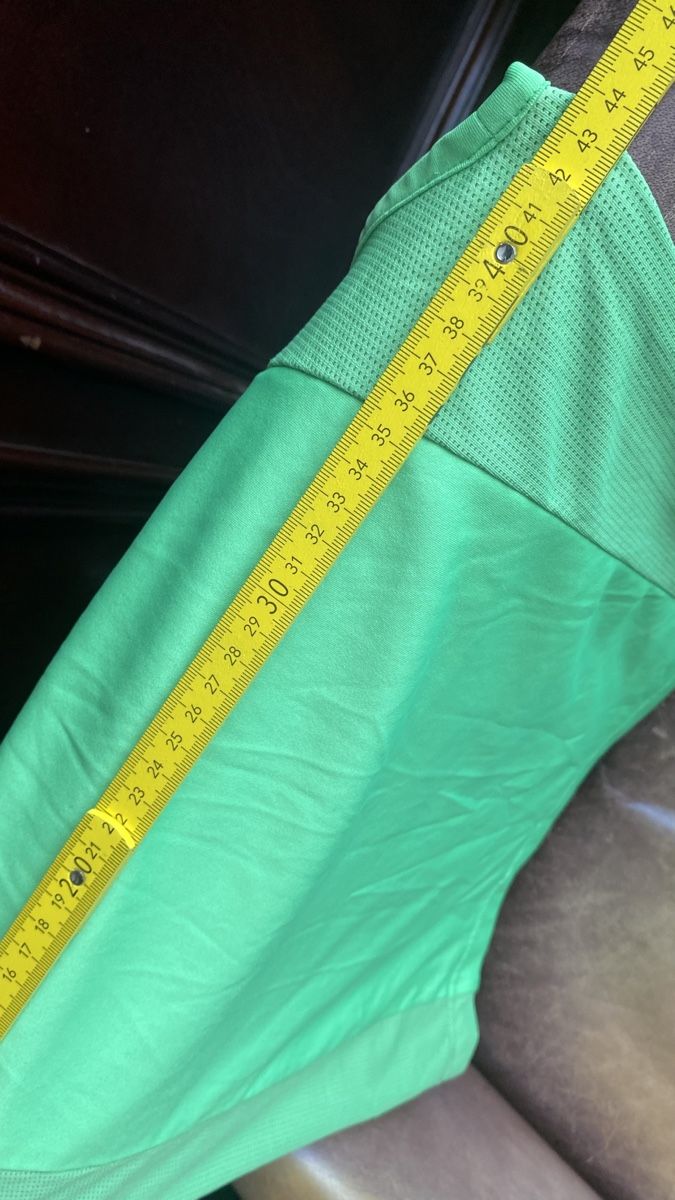 Adidas Tops: Adidas Top Oberteil – Gebraucht aus Obfelden von tan_9lj9 3