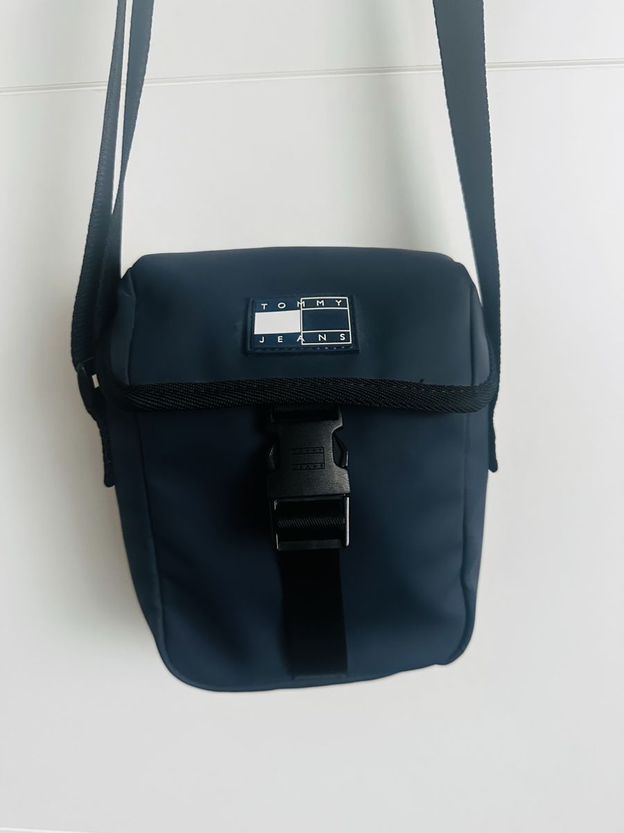 Tommy Hilfiger Borse: Tommy Jeans Umhängetasche – Usato da Neuenkirch venduto da kiri2006