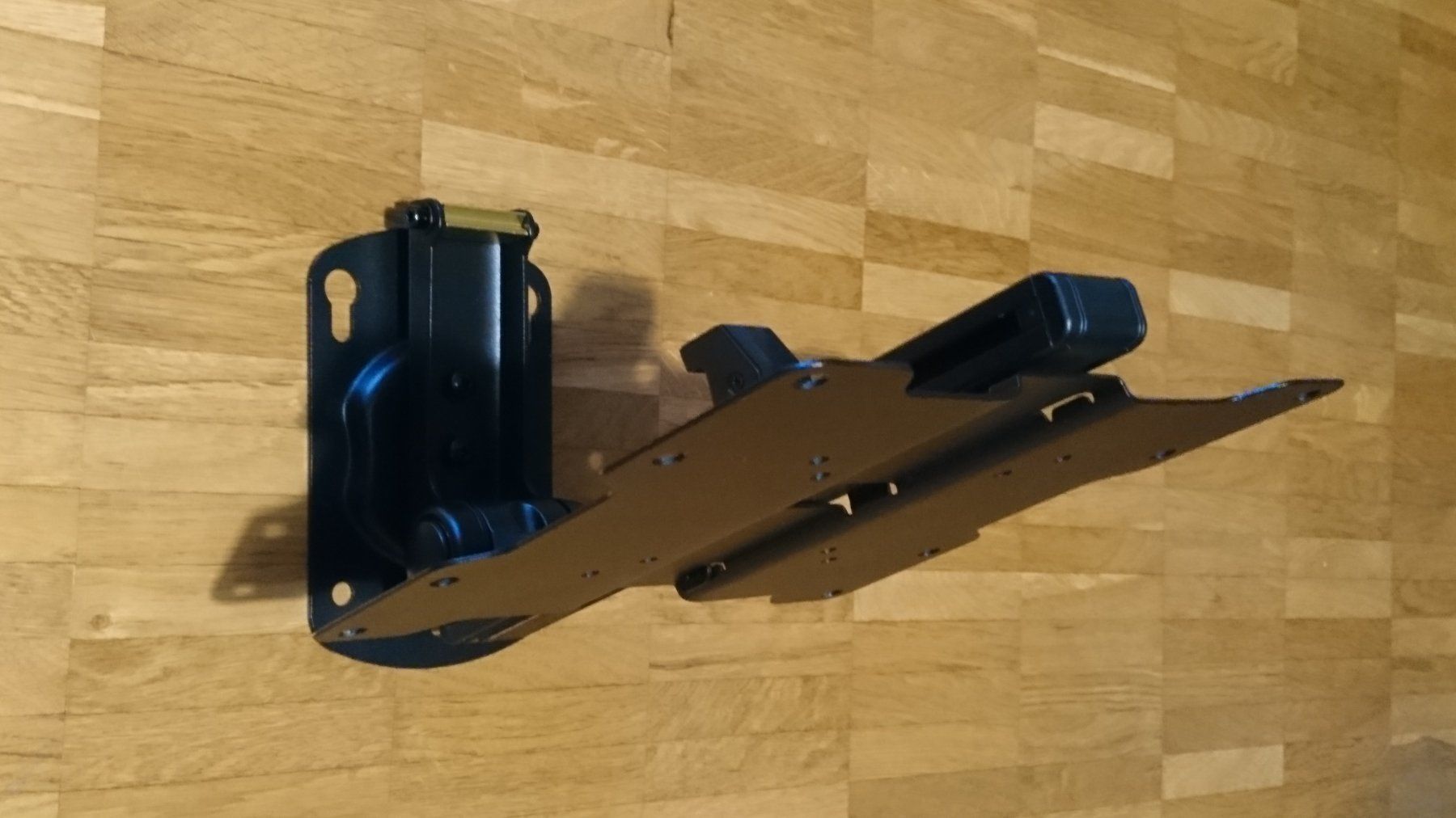 Supporti a parete: Multibrackets M Vesa Flip Down – Nuovo e nell'imballaggio originale da Wetzikon ZH venduto da khaldrogo 4