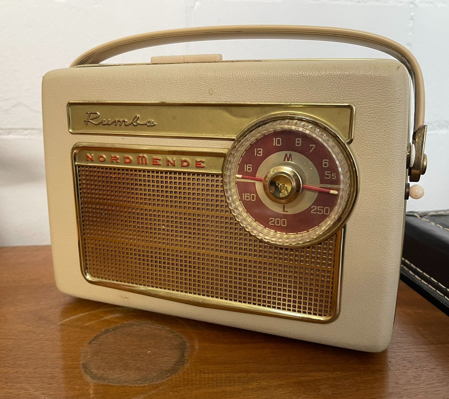 Nordmende Radio: Kofferradio NORDMENDE RUMBA – Usato da Frenkendorf venduto da Yard-Sale-2000