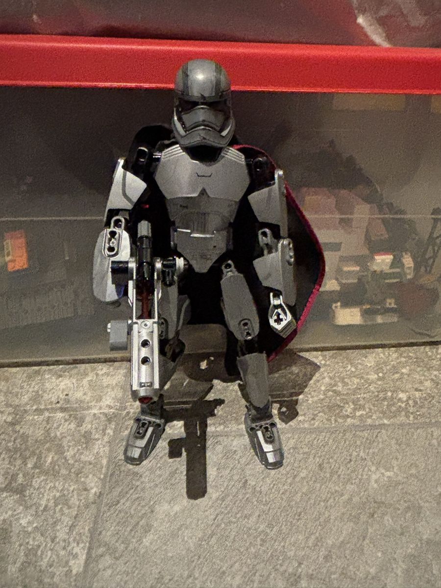 Star Wars Giocattoli: Star Wars Lego Figur Captain Phasma – Nuovo (secondo la descrizione) da Weiningen ZH venduto da GriederRemarket