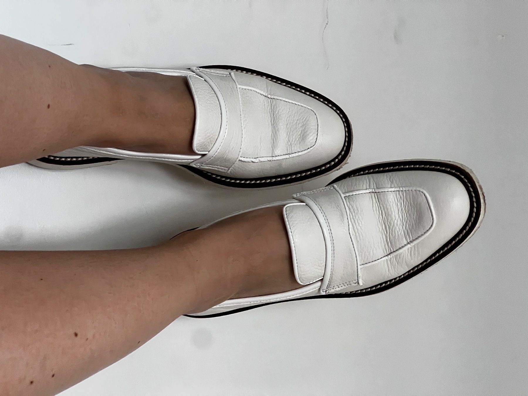 Scarpe da donna: ALLES MUSS RAUS! Damen Loafers Pollini, Gr.39, weiss – Usato da Oberwil BL venduto da AnnaFriedrich 1