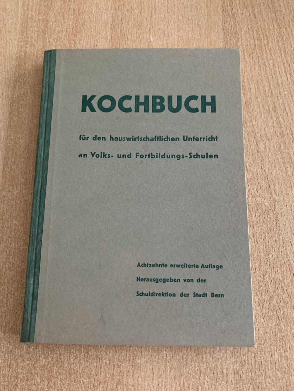 Bücher: Antikes Berner Kochbuch 1939 – Gebraucht aus Reinach BL von con_ync2