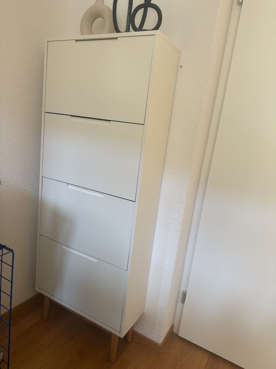 Autoribaltabili: Schuhkipper LINDHOLM Weiss-Eiche massiv H:162cm – Usato da Brüttisellen venduto da nat_5622