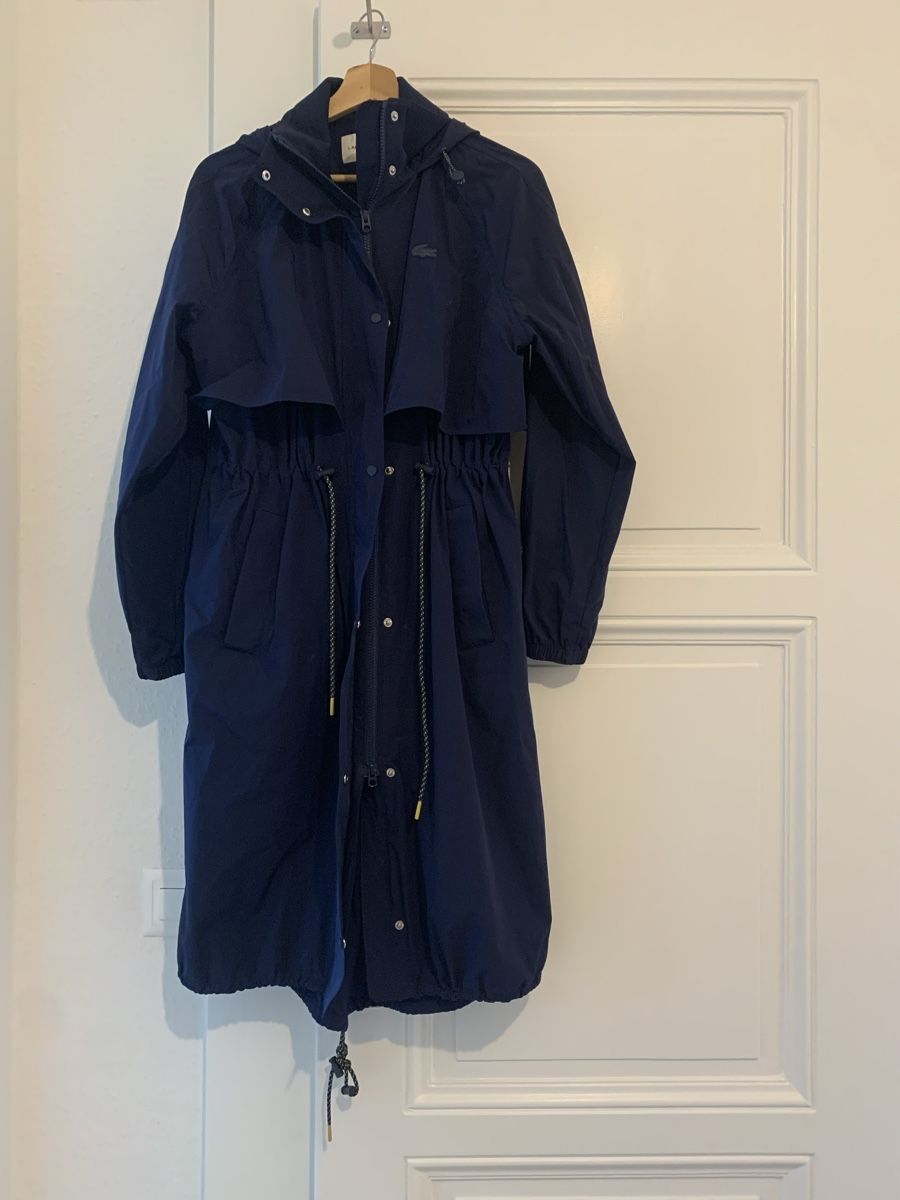 Lacoste Cappotti: Parka bleu marine Lacoste  – Usato da Genève venduto da rez_c6c6