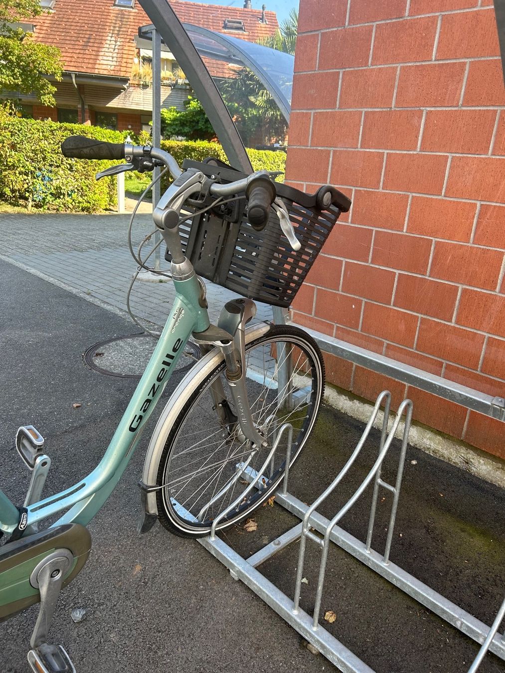 Velos: Bicycle second hand Gazelle ladies – Gebraucht aus Hünenberg See von  1