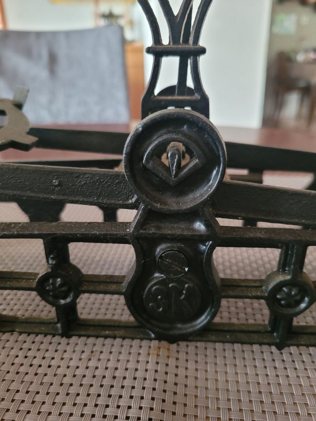 Bilance e pesi: Balance ancienne en fer forgé – Usato da Bevaix venduto da pac_7gyt 3