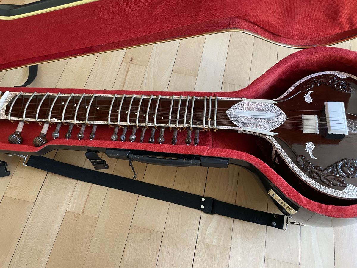 Strumenti musicali: Sitar Monoj Kumar Sardar & Brothers used with case – Nuovo (secondo la descrizione) da Basel venduto da 1ra_y2wh