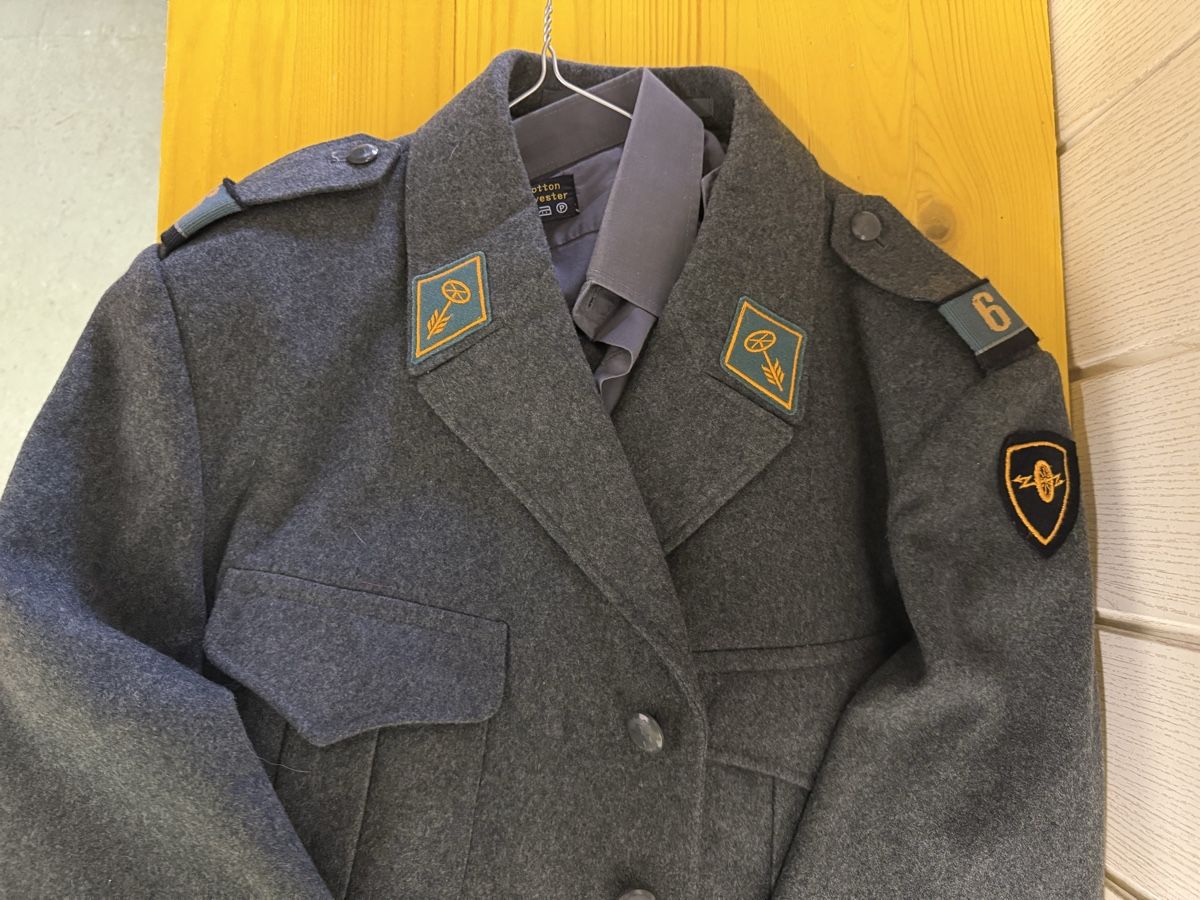 Schweizer Armee Uniformi: CH Uniform Ord. 72 Motfahrer – Usato da Wittnau venduto da Helvetia1 1