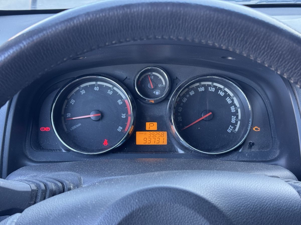 Opel Automobili: Opel antara 3.2 v6 – Usato da Bärschwil venduto da BestCars_handel24 8