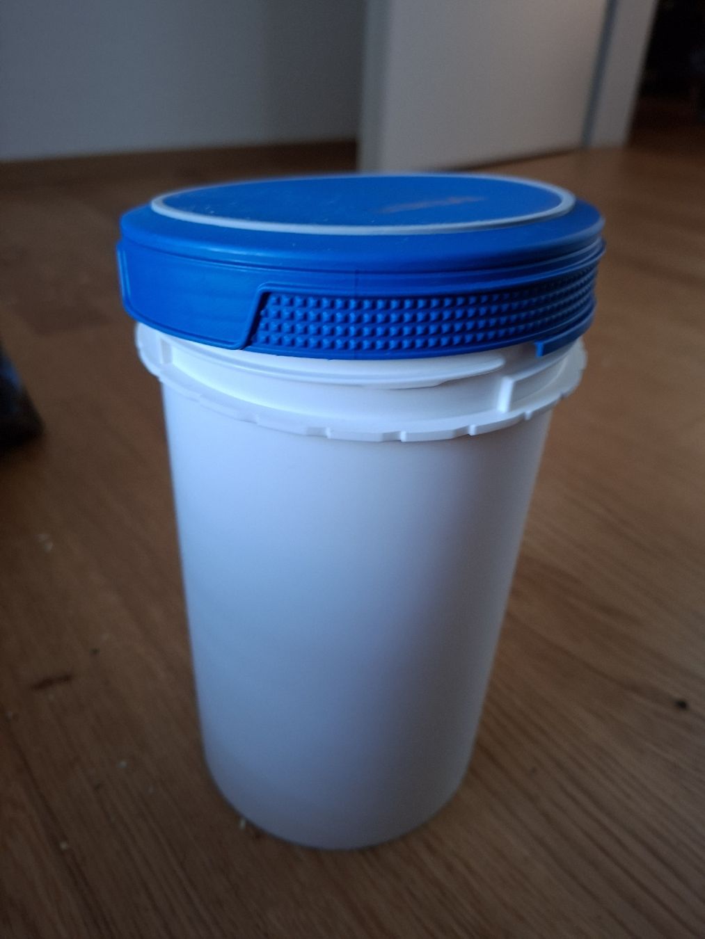 Mangimi: Aufbewahrungsbox für Tierfutter – Usato da Boswil venduto da lea_l85l