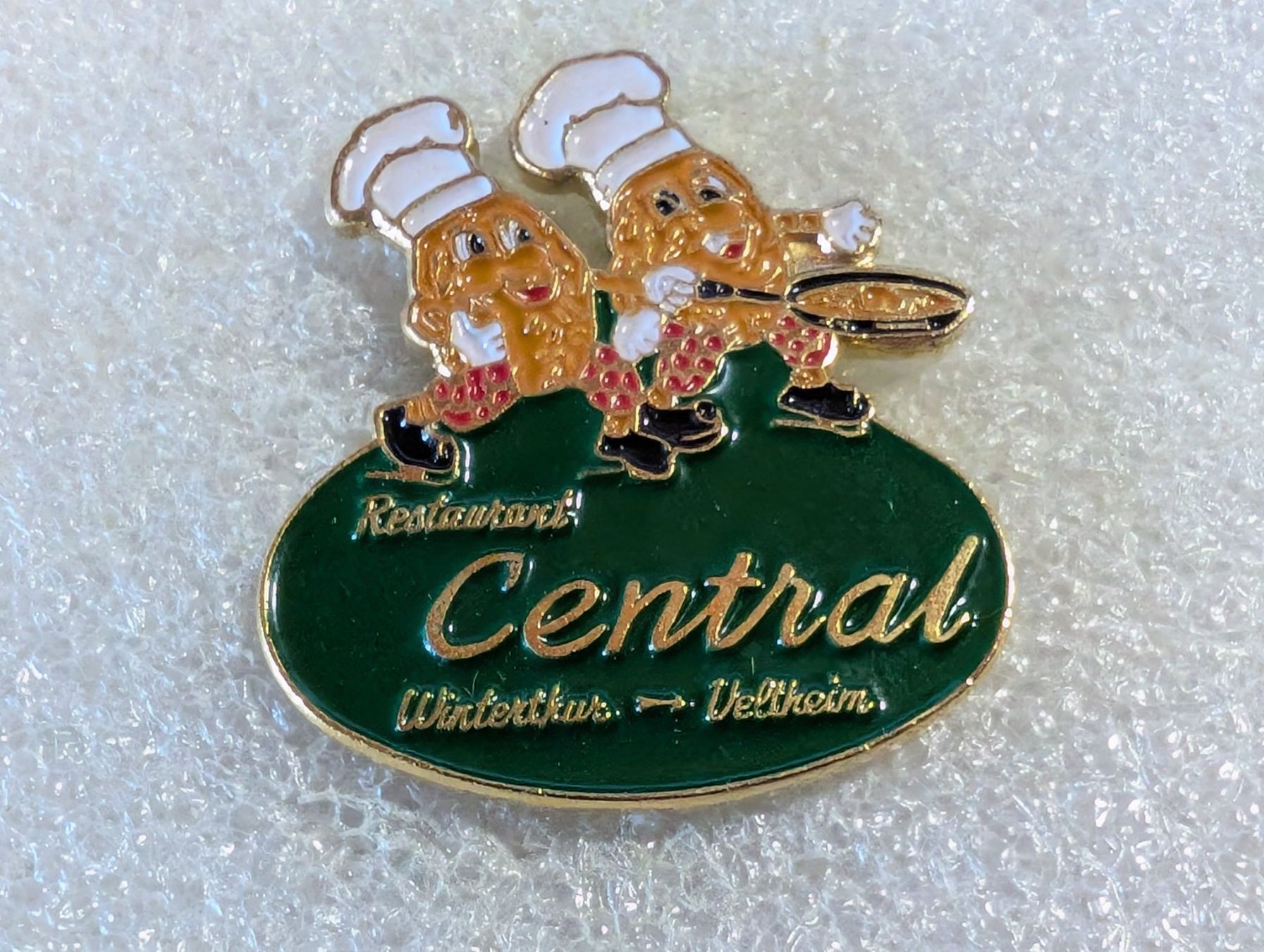Placchette & Badge: Ansteckpin 188: Restaurant Central Winterthur – Usato da Oppligen venduto da Pin-Fall-Shop