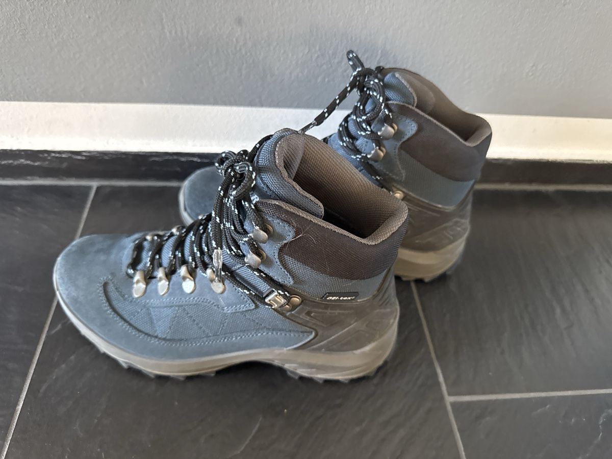 Scarpe da uomo: Wanderschuhe grau Grösse 37 gebrauchter Zustand – Usato da Dänikon ZH venduto da snowfish26 2