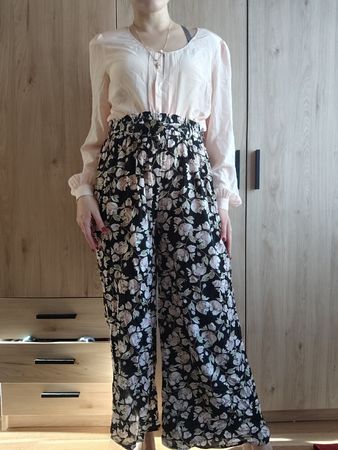 Floral Wide Leg Trousers - Chicoree - Size M - Viscose
