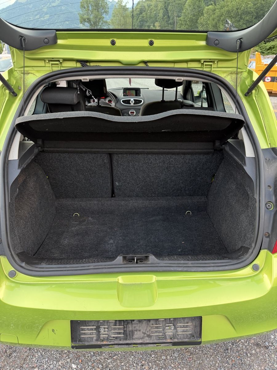 Renault Autos: Renault Clio 1.6 Benzin Mit Rest MFK 12.2026 – Gebraucht aus Mollis von BSL10 4