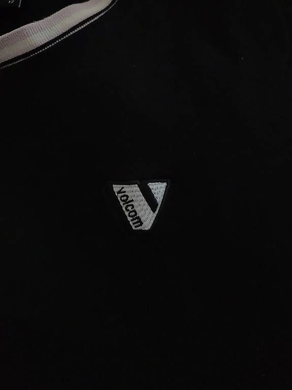Volcom T-shirt: Volcom T-shirt Crop Taille M – Nuovo (secondo la descrizione) da Morges venduto da L_6688 3