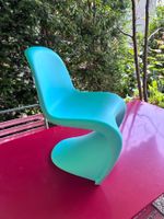 Panton Junior Chair, Türkis – mit Gebrauchsspuren