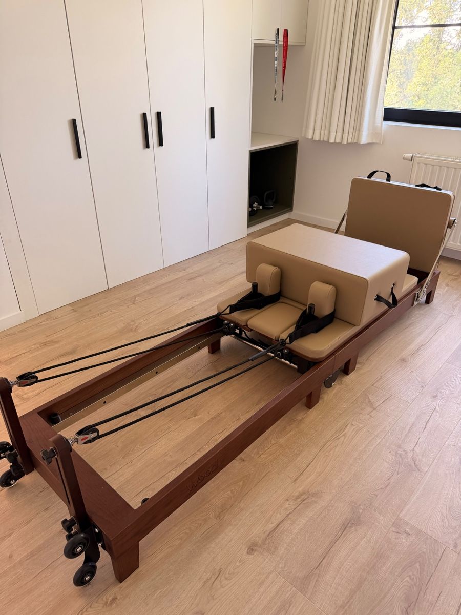 Hometrainer: Reformer Pilates The Walnut Foldable – Gebraucht aus Ostermundigen von Ge.Sp