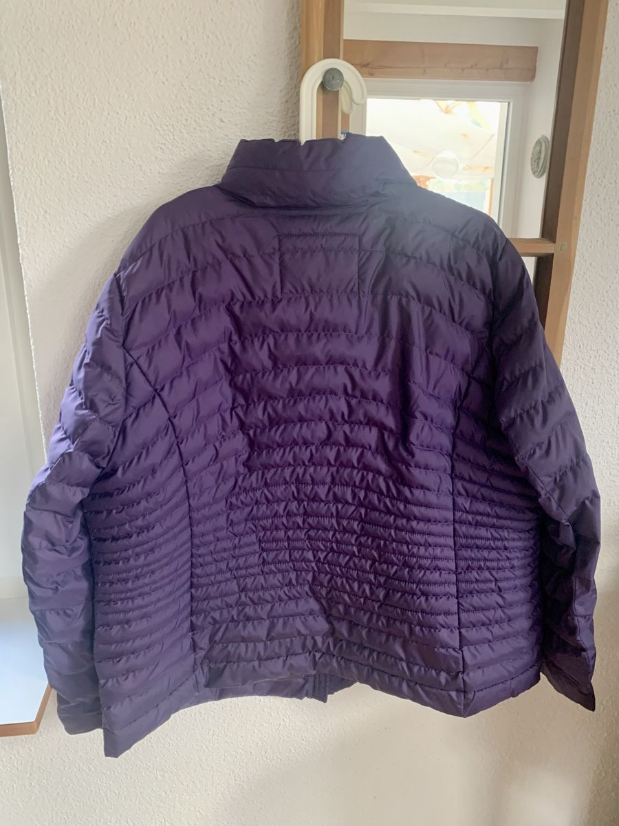 Fuchs Schmitt Giacche: FUCHS SCHMITT Steppjacke violett Gr. 48 – Usato da Winterthur venduto da amapola 8