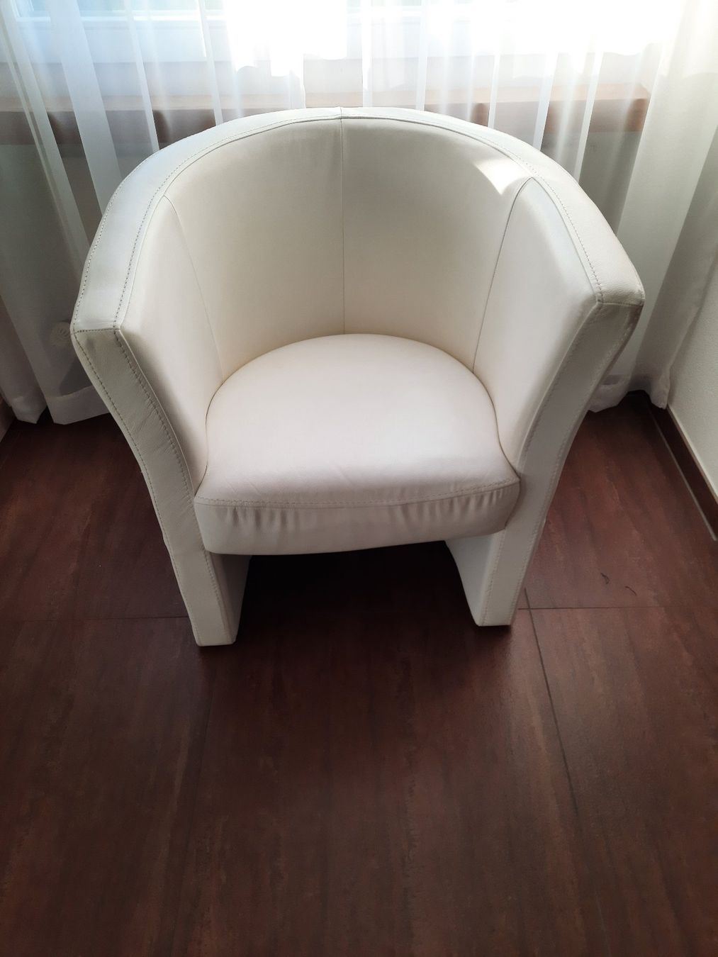 Poltrone: Weisse Leder Sessel – Usato da Wohlen AG venduto da hgh_sd8y 1
