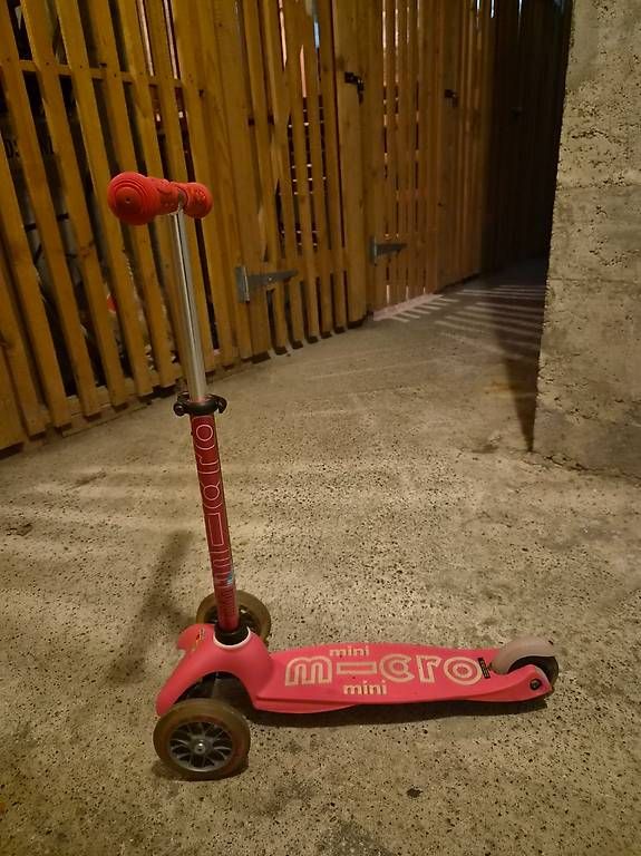 Kickboard: Micro Mini Trotinett  Pink – Usato da Wettingen venduto da mil_hrs8 4