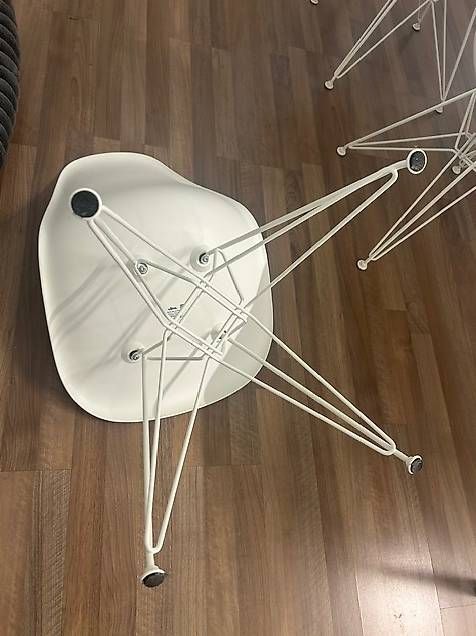 Set de table et chaises: Cooles ensemble; Tisch & 6 Stühle Vitra – D'occasion à Zollikofen par sportback1 3