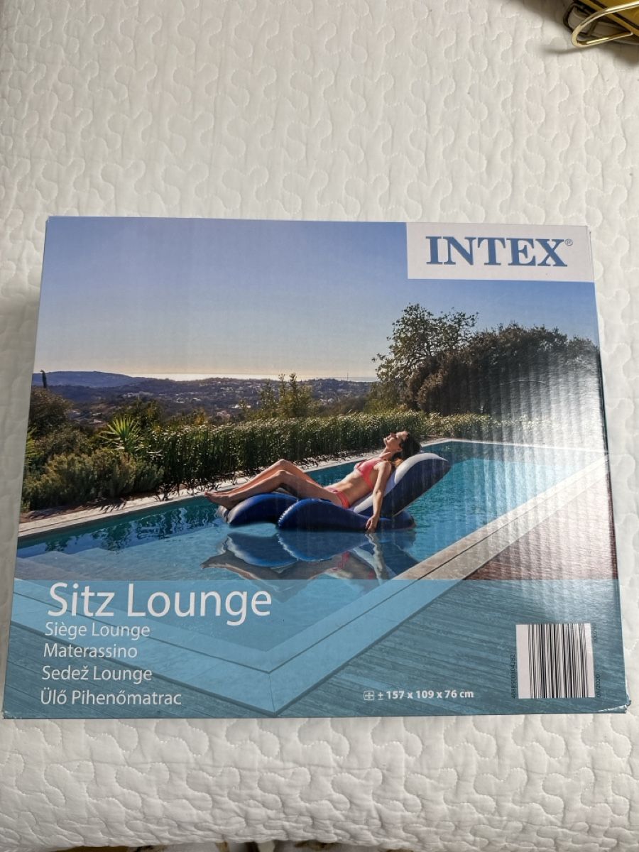 Chaises longues: Intex Pool Sitzlounge, neu und originalverpackt! – Neuf avec emballage d'origine à Münchenbuchsee par IleanaT